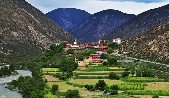 Überlandreise von Sichuan nach Tibet auf G318 Highway