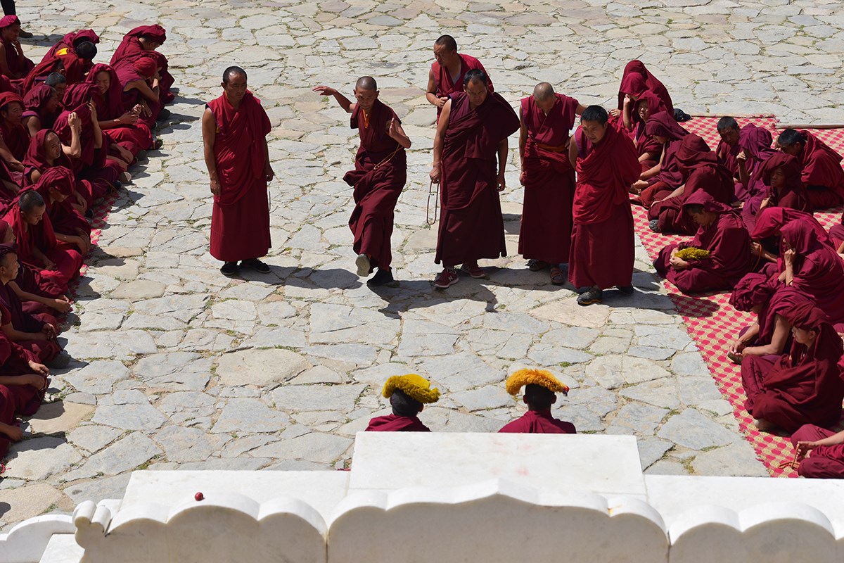 Debatte im Drepung Kloster | Foto von Liu Bin