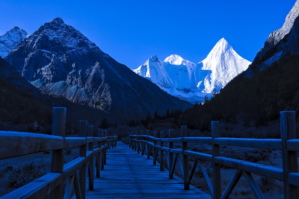 Yangmaiyong Mountain in Yading | Foto von Wang Lei