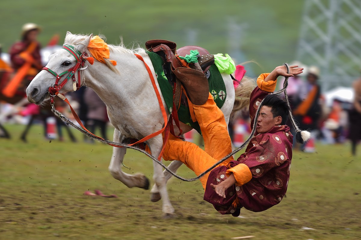 Pferderennenfest (Nomadenfest, Reiterfest) in Litang