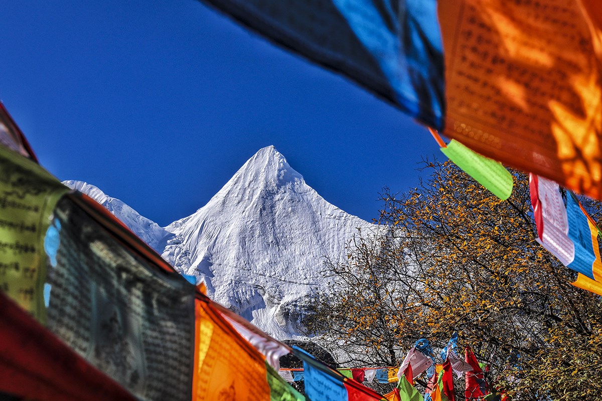 Yangmaiyong Berg in Yading | Foto von Wang Lei