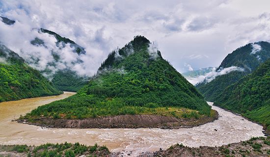 Überlandreise von Yunnan via Tibet nach Nepal mit Everest