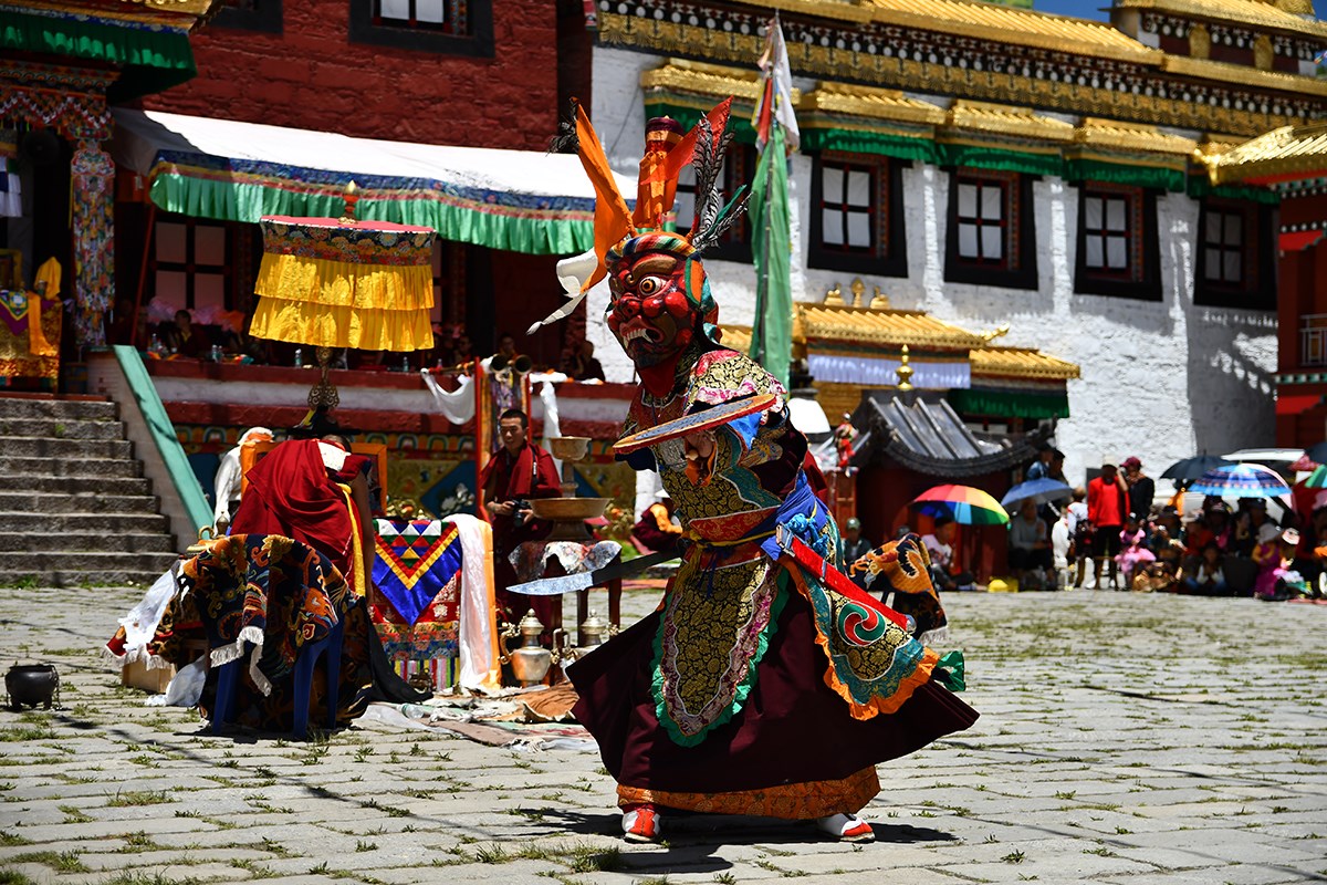 Mask Dance Festival at Tagong Monastery | Foto von Liu Bin