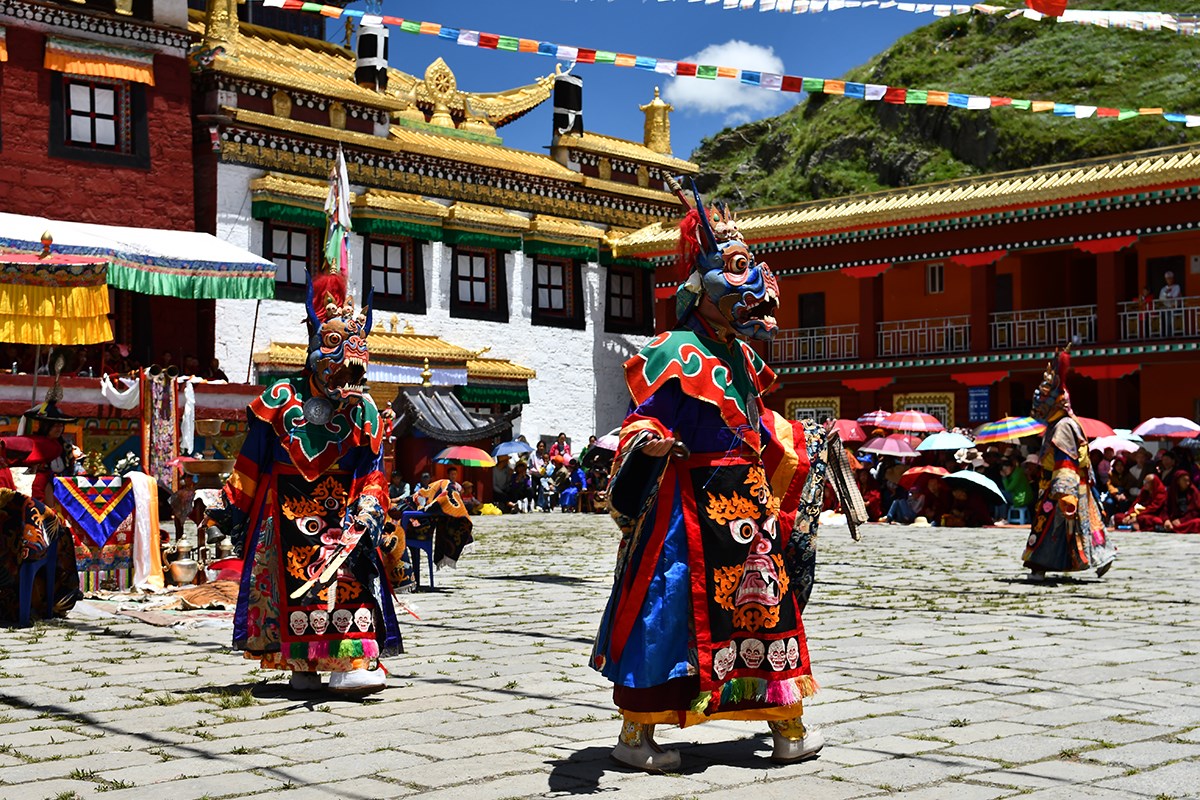 Mask Dance Festival at Tagong Monastery | Foto von Liu Bin