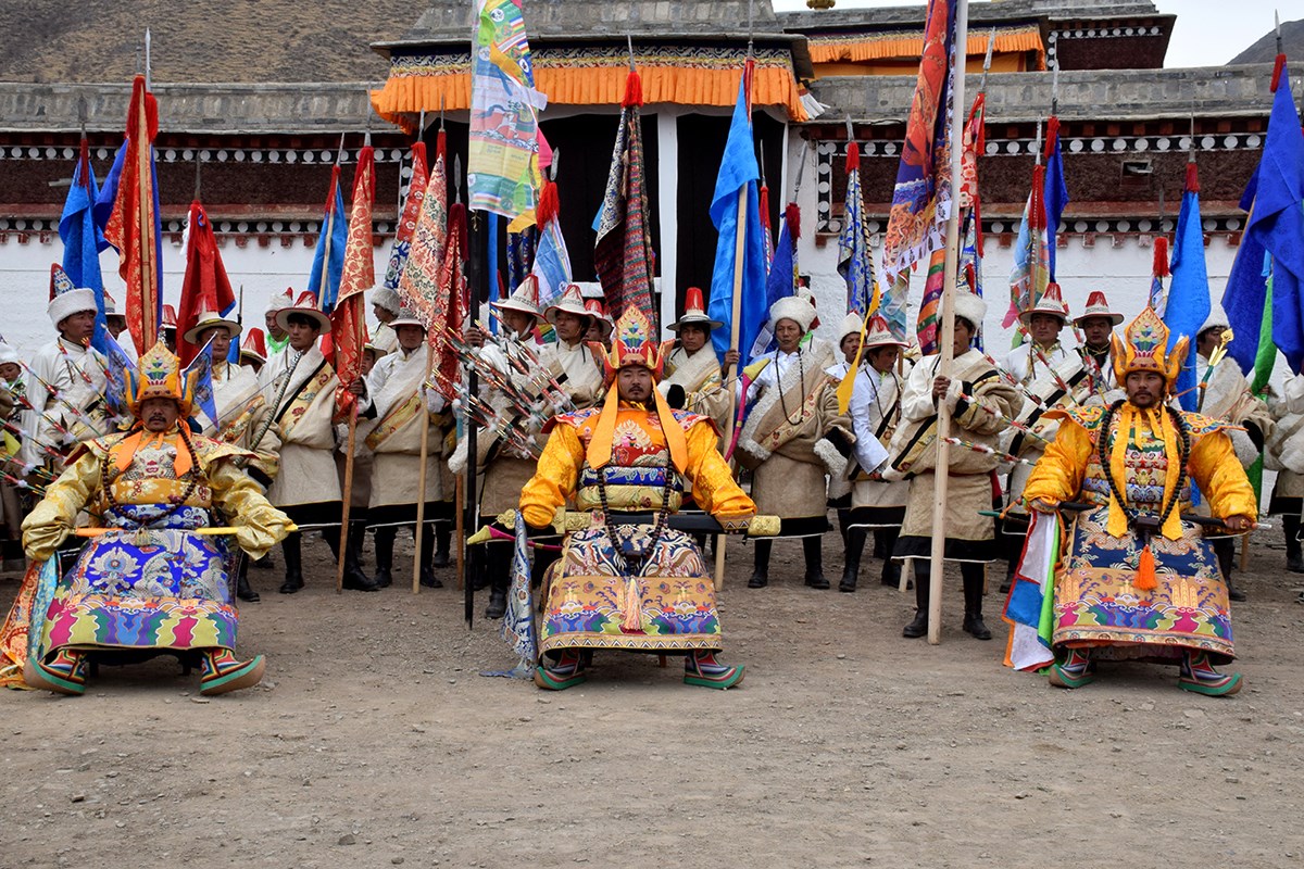 Schmuckschau im Xicang Kloster | Foto von Prof. Hans Först