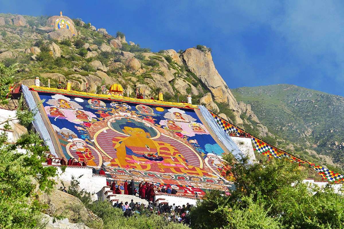 Thangka Unfolding at Drepung Monastery | Foto von Liu Bin