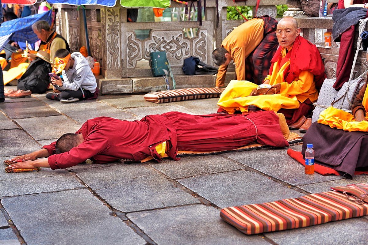 Vor dem Jokhang Kloster  | Foto von Liu Bin